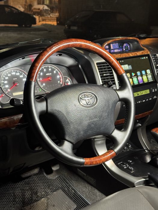 Перешиваем рули, сиденья. Ручки кпп и чехол кулисы.