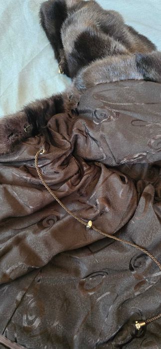 Продам норковую шубу