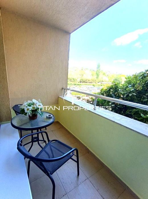 Едностаен апартамент, под наем, м-т Св.Св. Константин и Елена