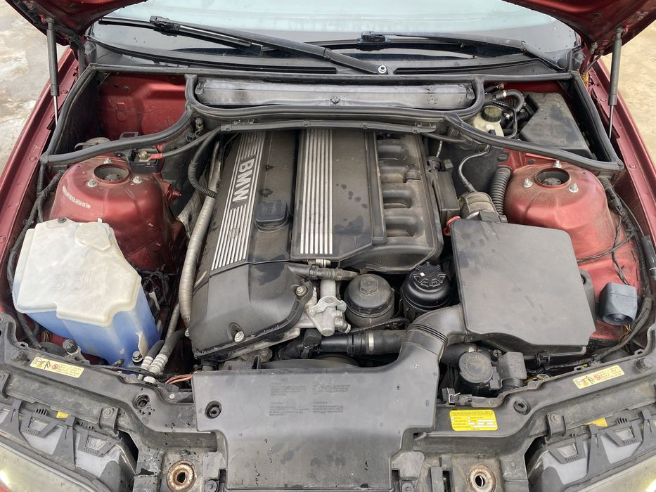 BMW E46 седан ръчка 320i M52B20TY 150 коня НА ЧАСТИ !