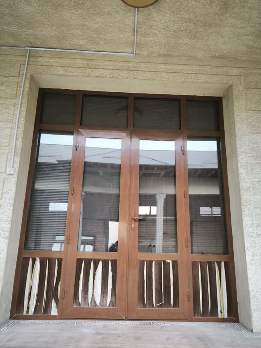 Ромлар эшиклар срочно сотилади