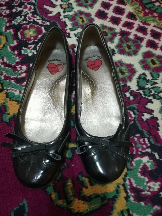 Обувки и балерини естествена кожа 39 номер