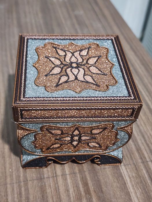 Шкатулка ручной работы