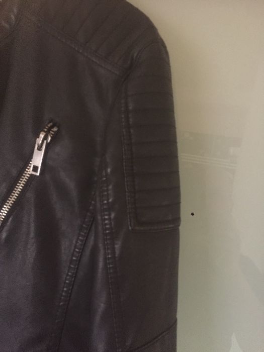 Vând geaca motor perfecta stare!