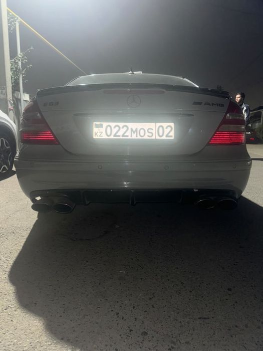продам мерседес е63 211 амг