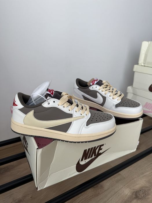 Маратонки Nike travis scott pазмер 38,5 24,5см