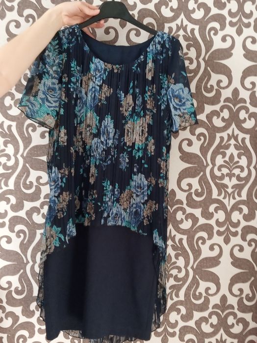 Продам платье летнее, размер 42.