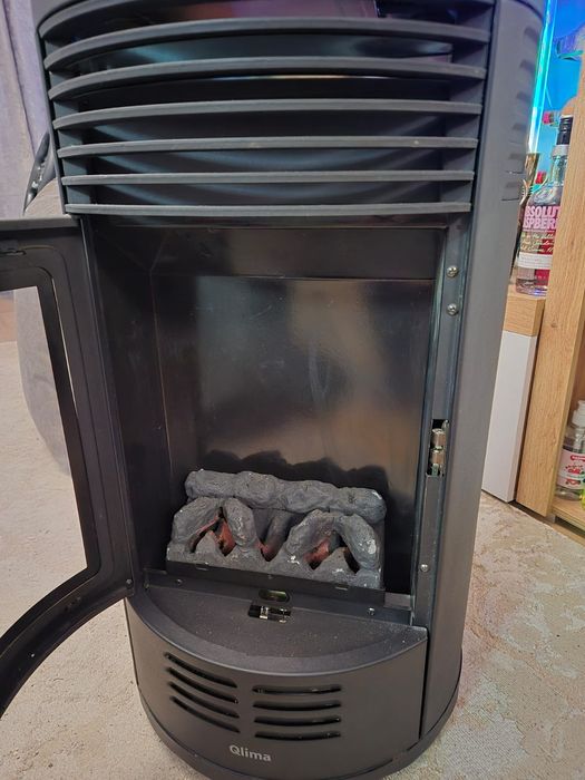 Vând  sobă/șemineu