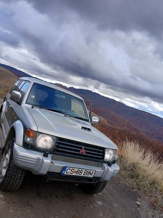 Vând mitsubishi  pajero 2.8