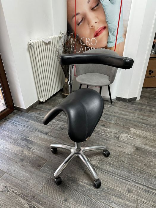 Scaun cosmetica ecopostural