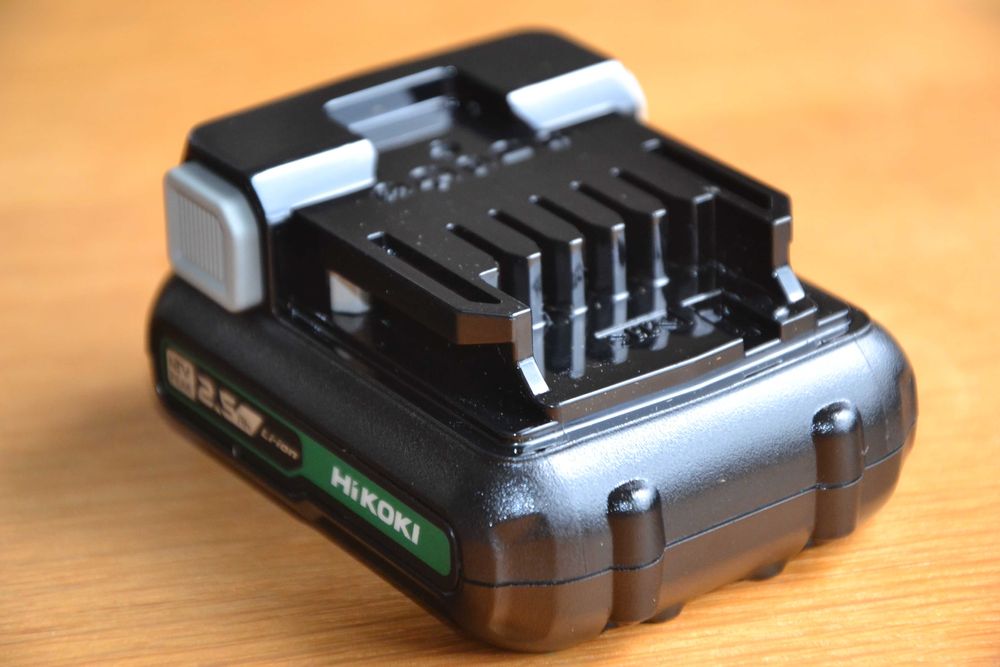 Нова батерия HITACHI/HIKOKI 12V, 2.5Ah