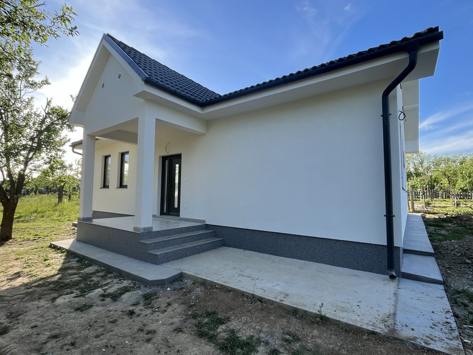 De vanzare casa noua