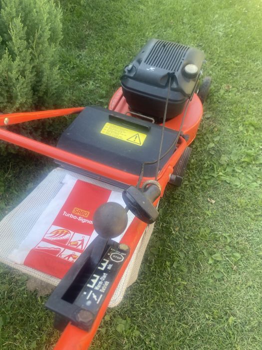 Masina de tuns iarba pe benzina sabo