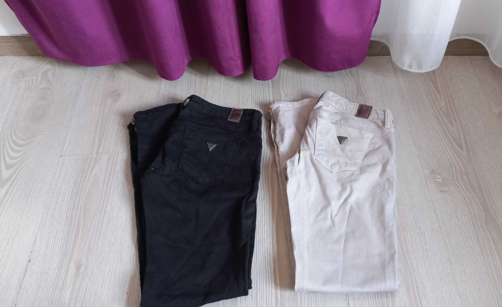 Blugi Guess skinny bej/negru