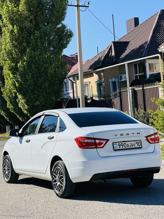 Lada Vesta 2020 года 1.6 Вариатор