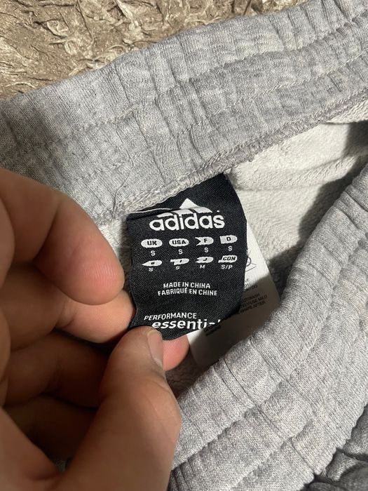 Продам паруши adidas