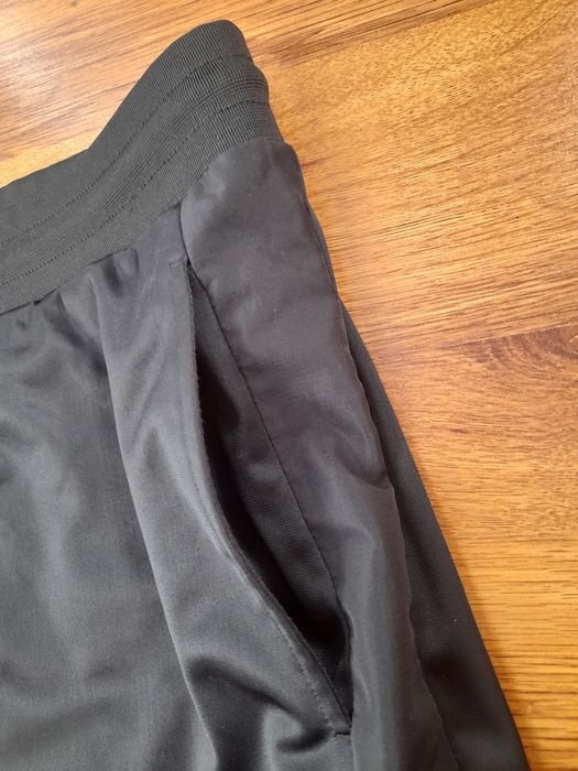 GUESS мъжко долнище S- M размер.