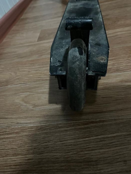 Трюковой самокат черный