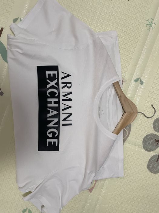 Тениски Armani мого запазени