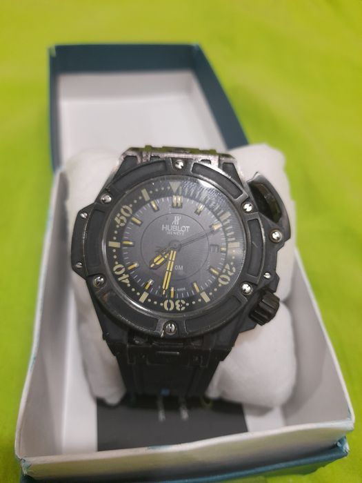 Продам Часы HUBLOT