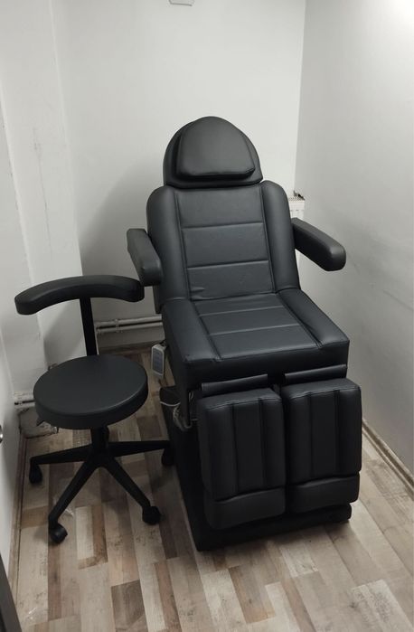 Електрически столове за педикюр с 3 мотора – НОВИ