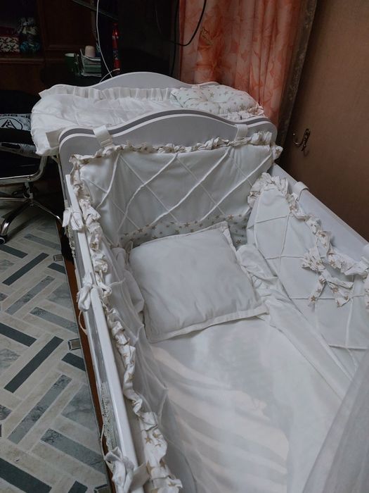 Детская кроватка