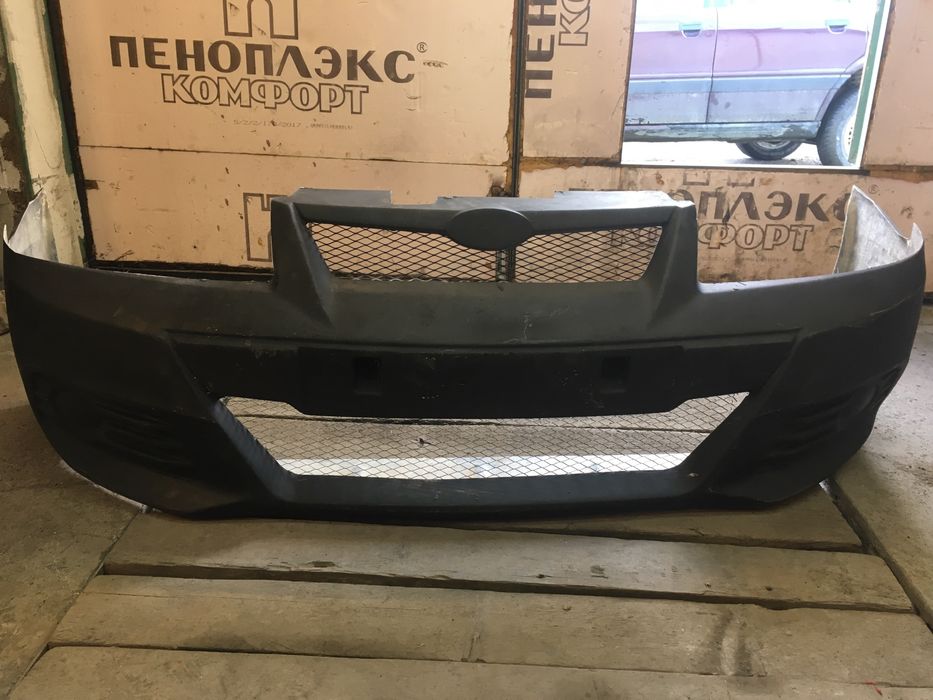 Продам бампер Богдан
