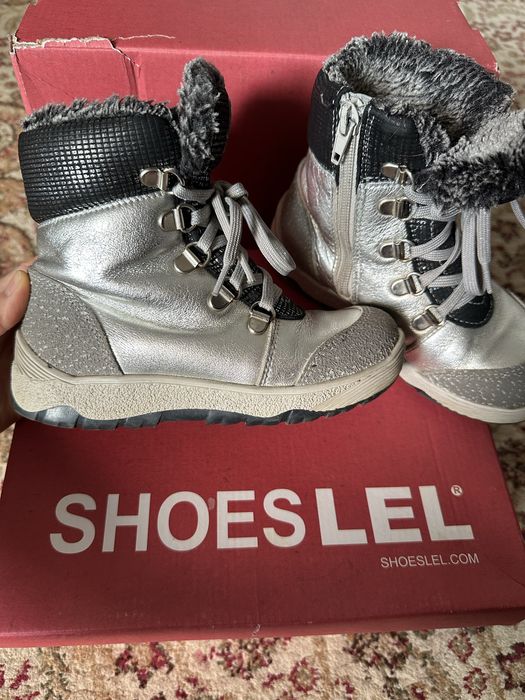 Продам зимние ботинки