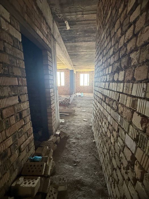 Продается 2х комнатная Новостройка коробка в центре города Гагарина