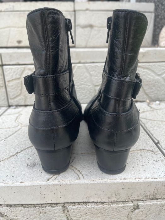 Дамски боти от естествена кожа