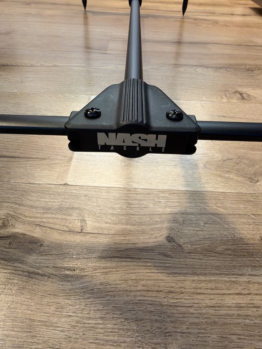 Rod pod Nash echipat complet