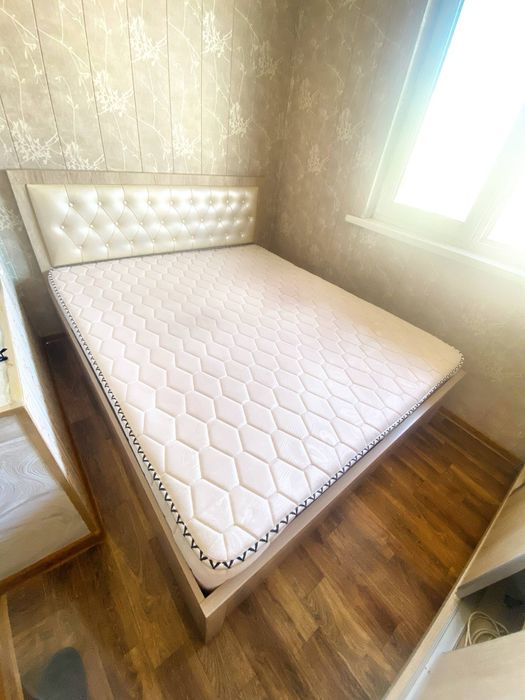 Кроват сотилади  холати яхши