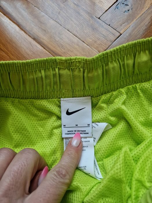 Страхотни мъжки къси шорти NIKE размер М , нови