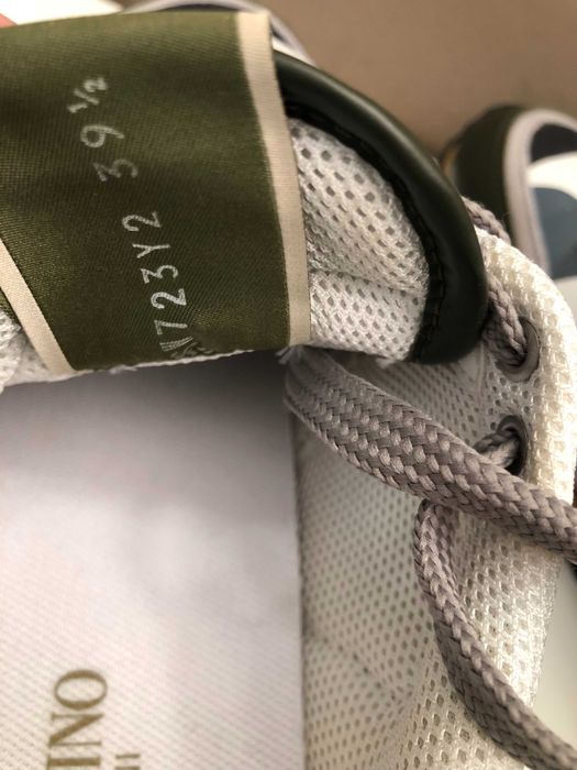 Valentino Garavani 39,5 sneakers autentici, full box, retail 580 euro