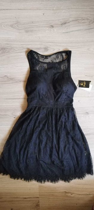 Нова черна рокля