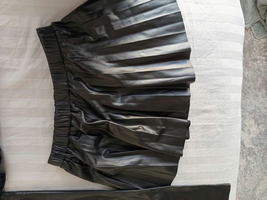 Lot haine fetita 10-11 ani 140-146 pantaloni piele fuste Cool Club