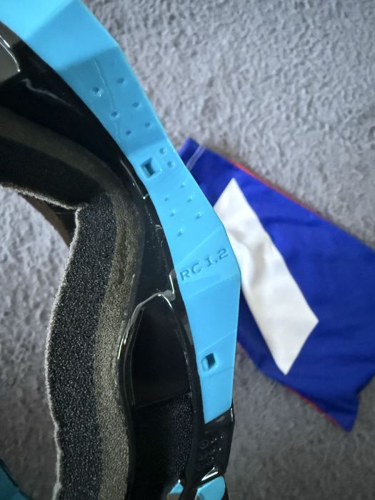 Ochelari 100% aproape noi