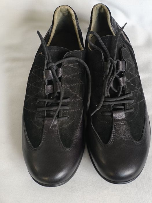 Нови дамски обувки, номер 41