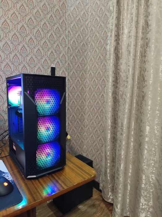 Мощный игравой 10 ядерный системный блок GTX 1070TI
