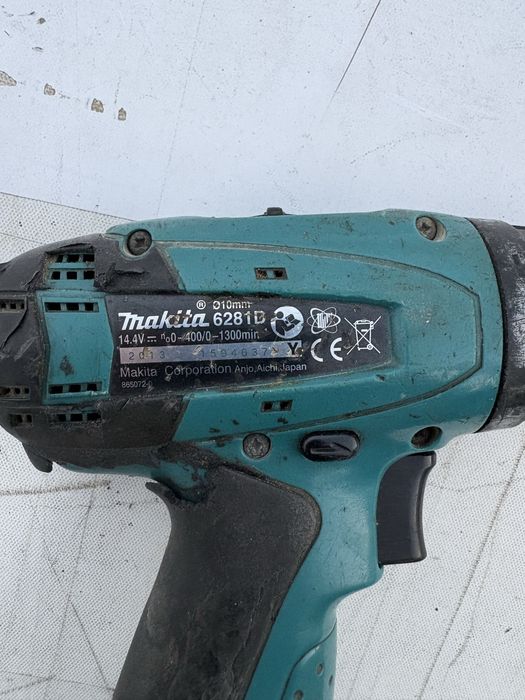 Bormasina Makita 6281D acumulator defect