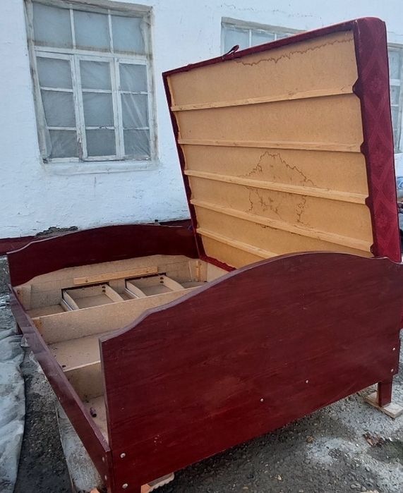 Спальни сотилади.Тез ва арзон нархда