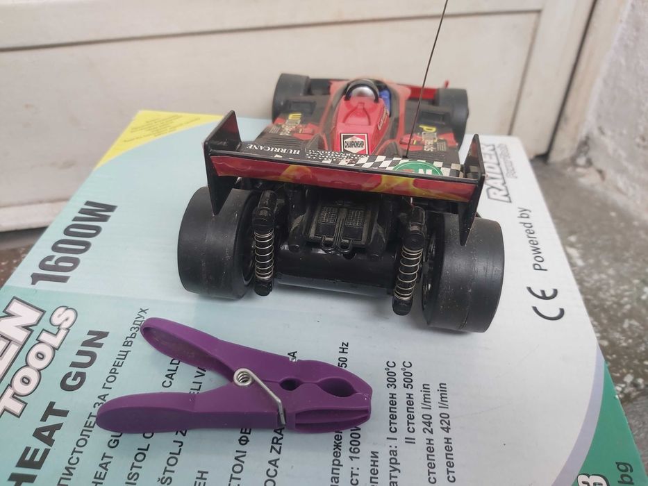 Masinuta model vechi radiocomandata 27Mhz (nu am telecomanda)