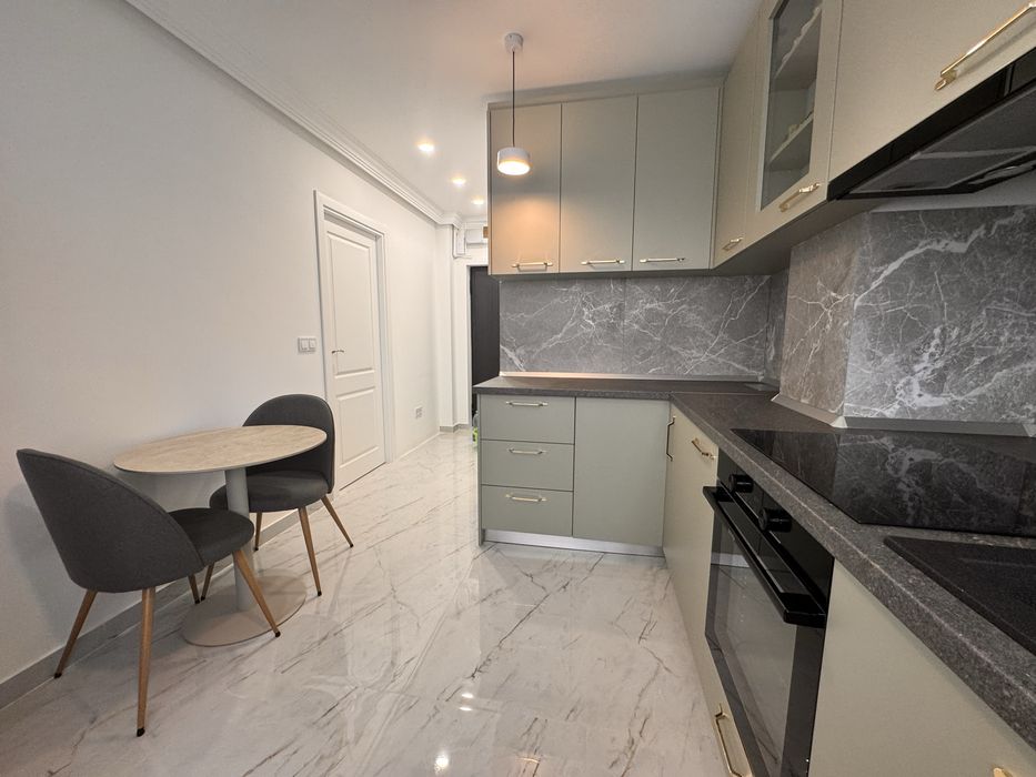 Ap cu 1 cameră, terasă spre Parcul Mara, prima inchiriere