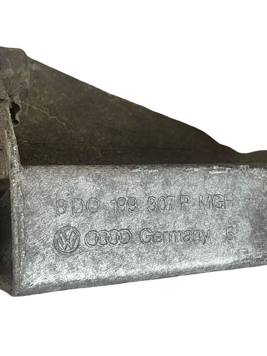 Suport Motor Skoda Superb 3U4 2001 - 2008 1.9 Tdi Avb 8D0199307P