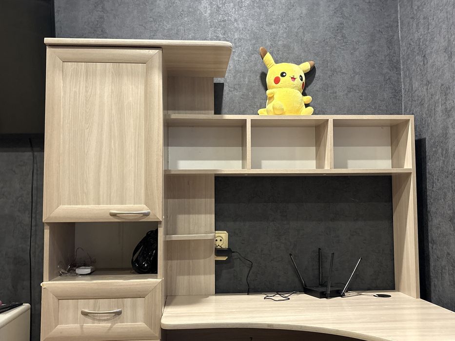 продам компьютерный стол, в хорошем состоянии