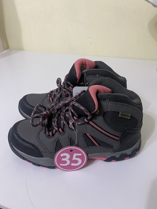 Новые сапоги, ботинки для девочек и мальчиков .