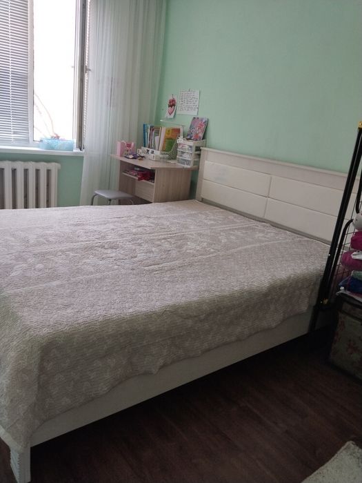 Спальный кровать