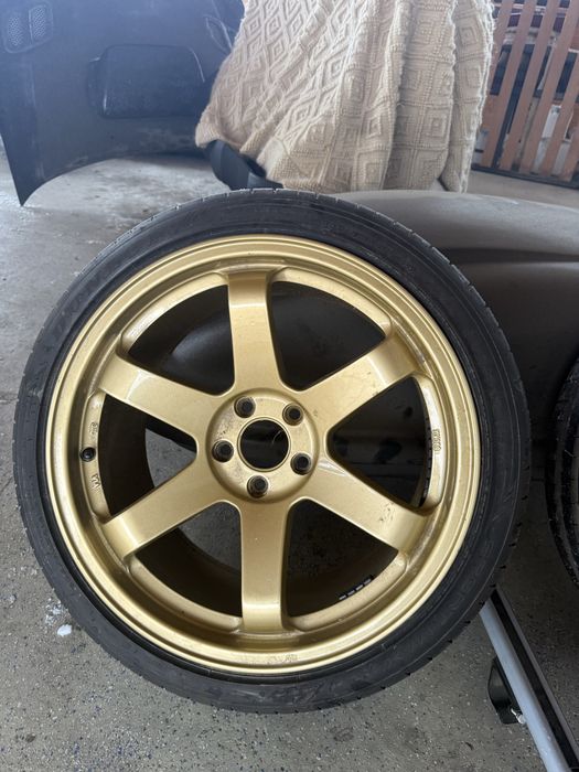 Jante Rota Grid noi + anvelope dunlop noi 5x108 235/40 R18