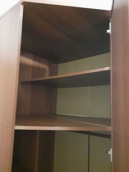 Угловой плательный шкаф