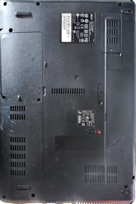 Vând 2 laptopuri, modelele 5742G și 5252